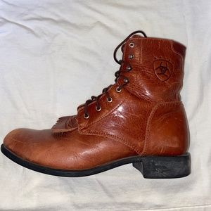 Ariat Lace up Boots Brown